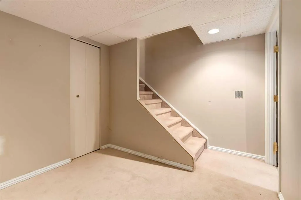 103 Shawglen Way SW
