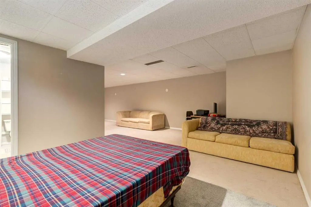 103 Shawglen Way SW