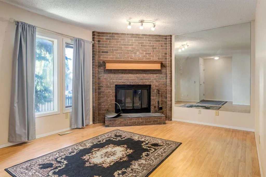 103 Shawglen Way SW