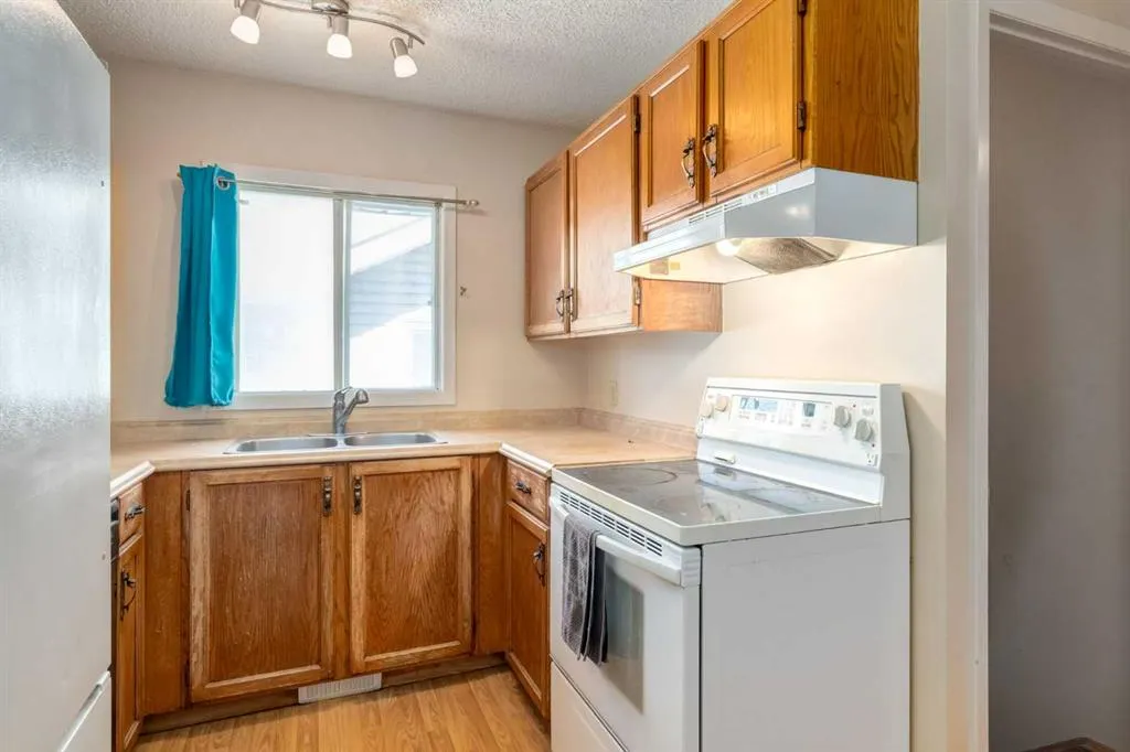 103 Shawglen Way SW