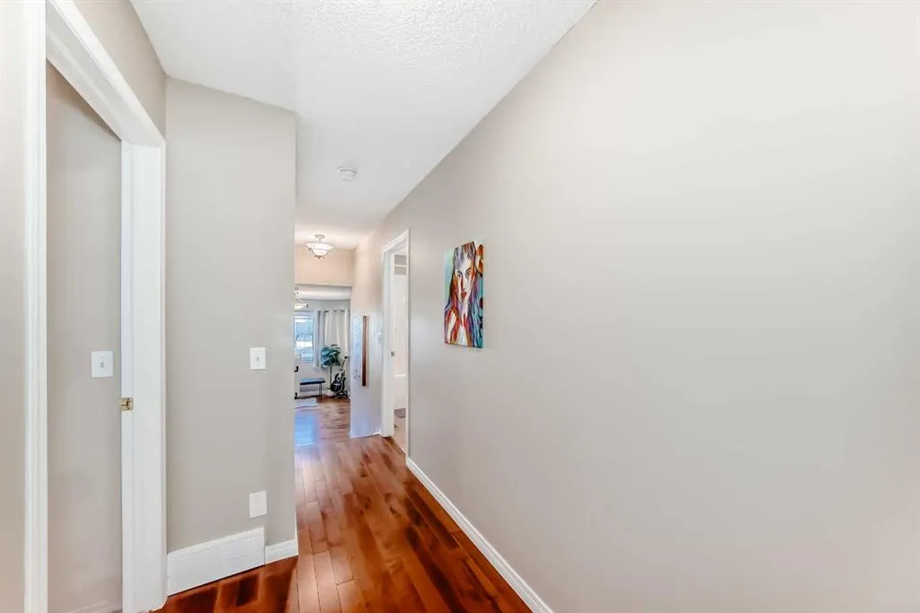 26 Royal Elm Drive NW
