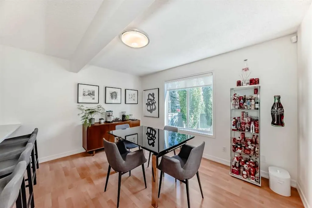 26 Royal Elm Drive NW