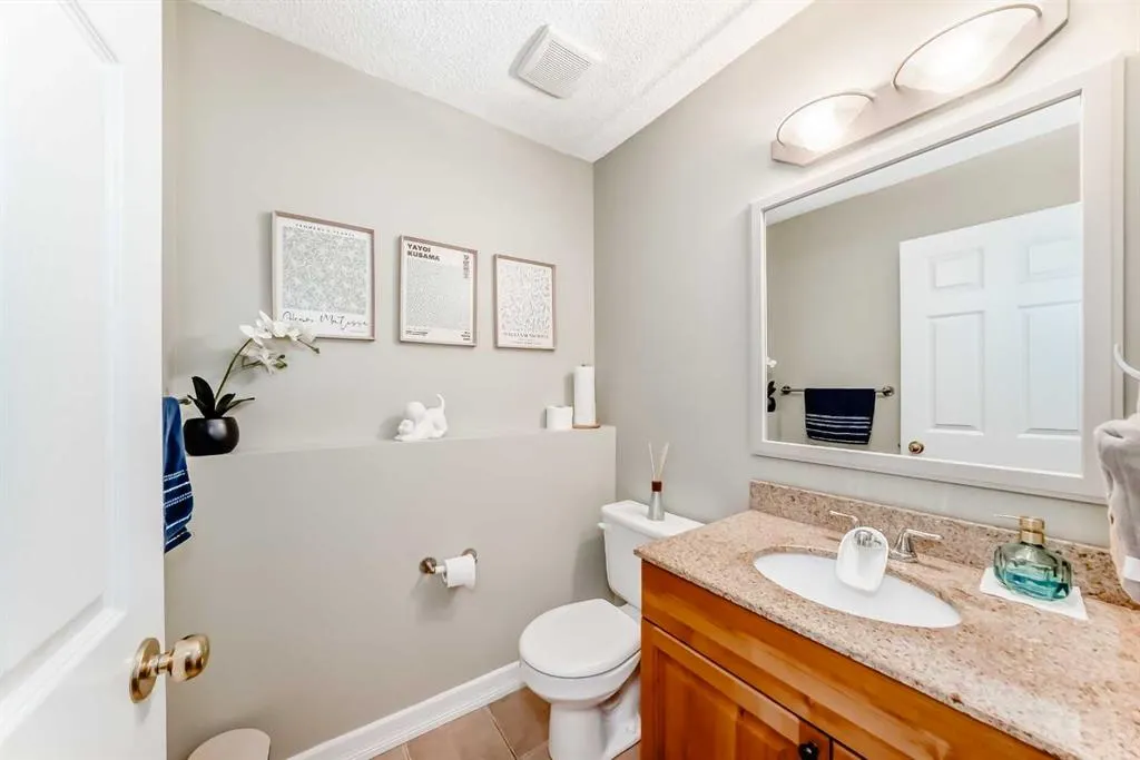 26 Royal Elm Drive NW