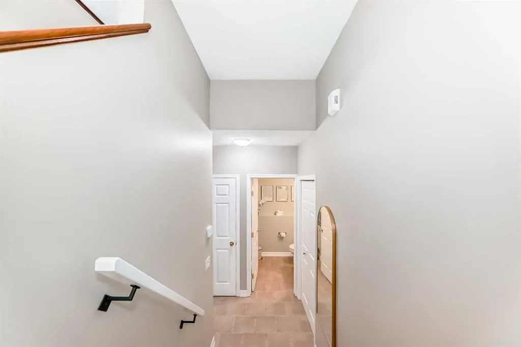26 Royal Elm Drive NW