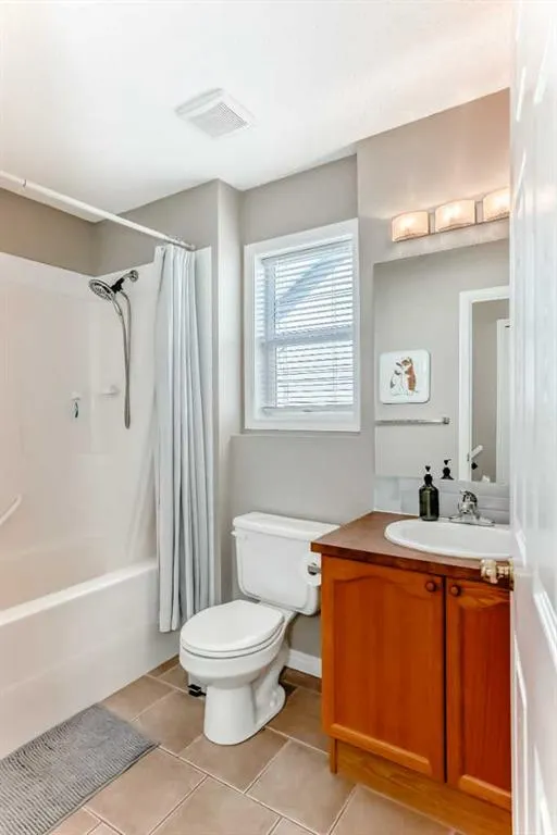 26 Royal Elm Drive NW