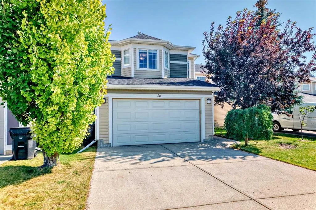 26 Royal Elm Drive NW