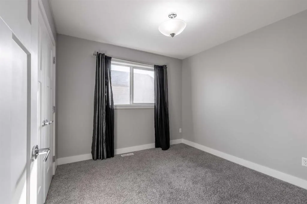 263 Northlander Bend W