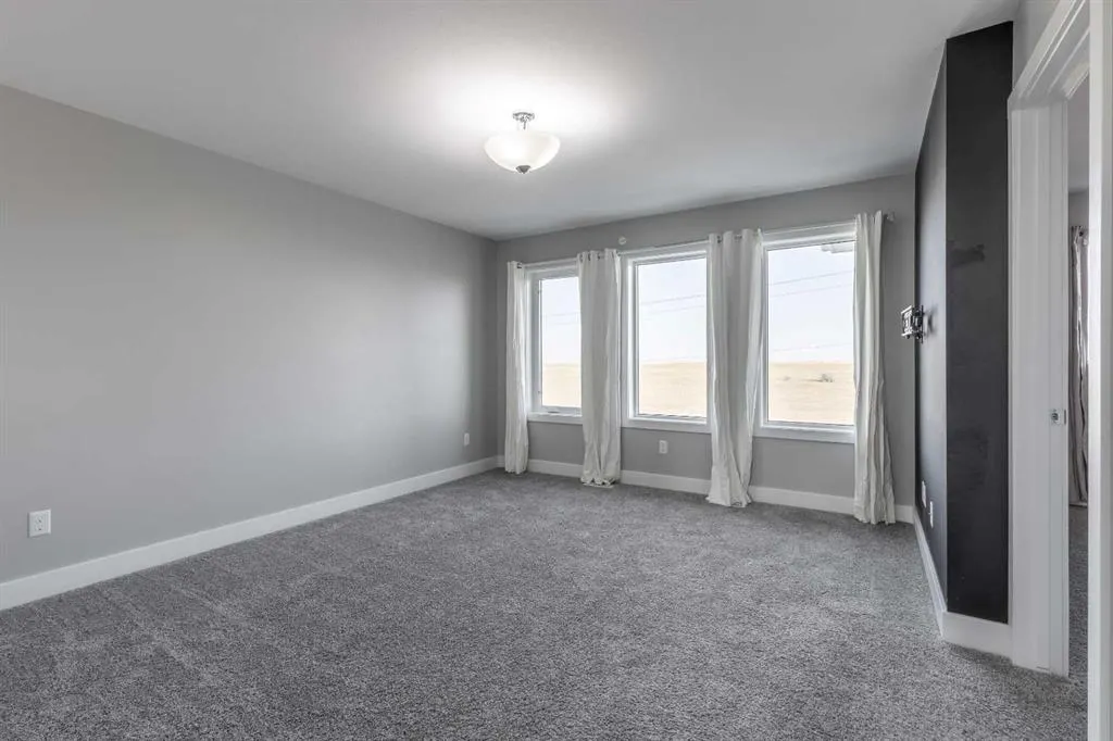 263 Northlander Bend W