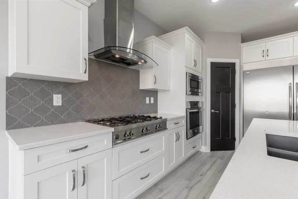 263 Northlander Bend W