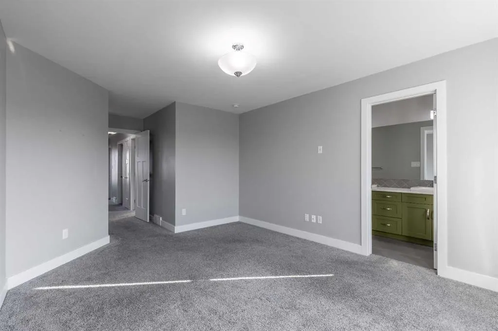 263 Northlander Bend W