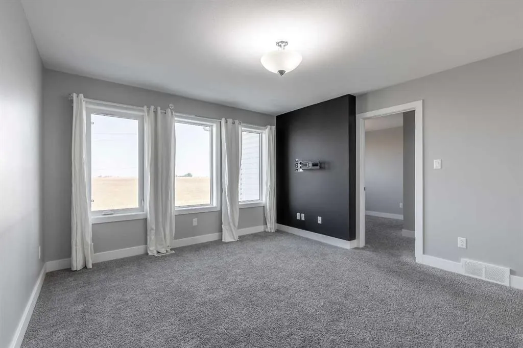 263 Northlander Bend W