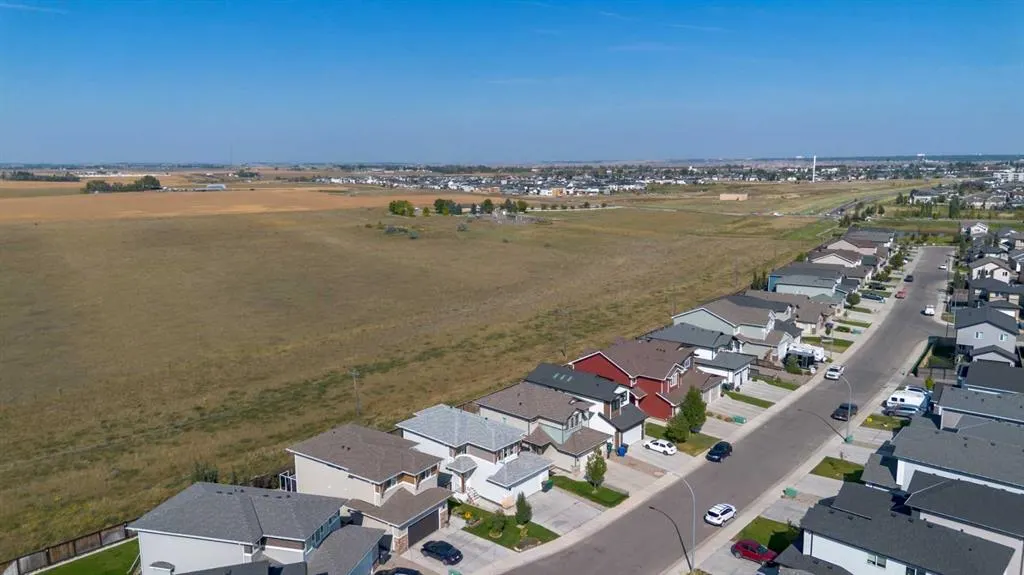 263 Northlander Bend W