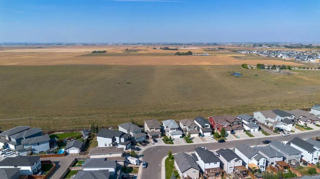 263 Northlander Bend W