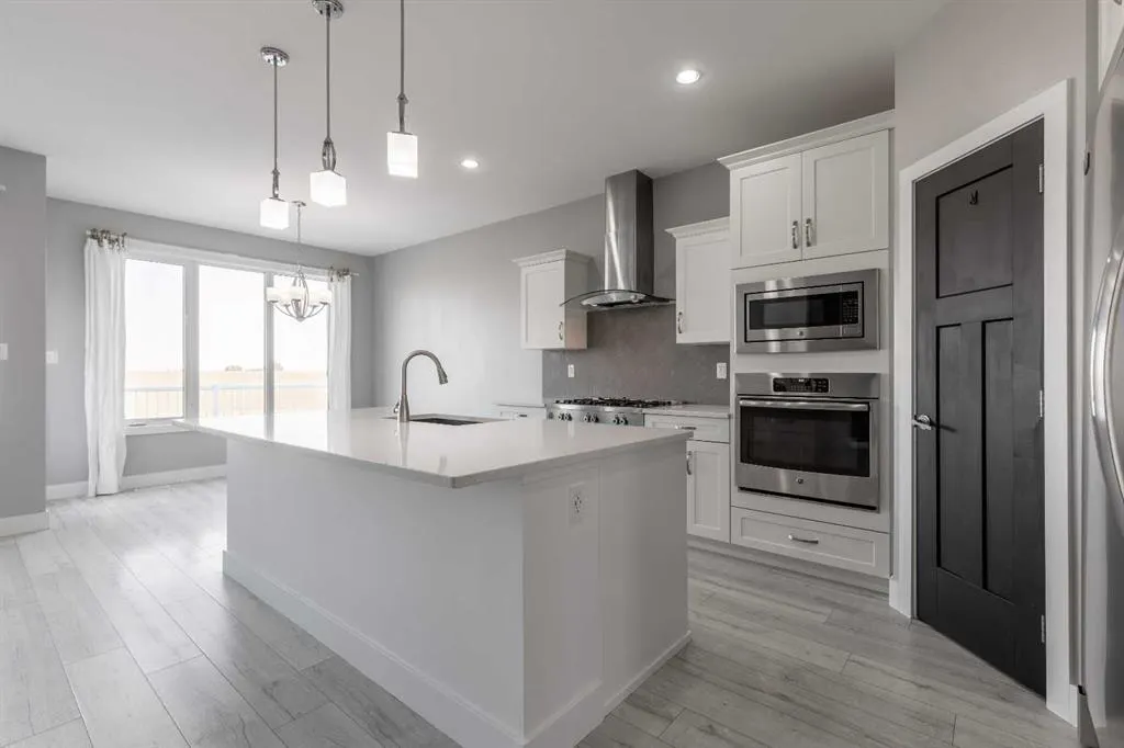 263 Northlander Bend W