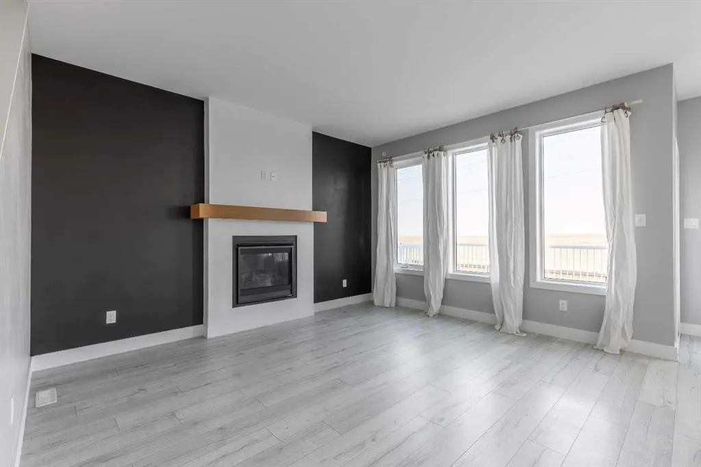 263 Northlander Bend W