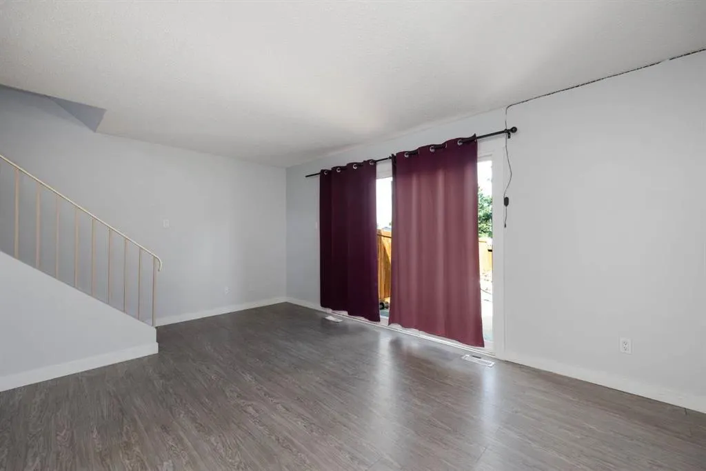600 Signal Road, #402