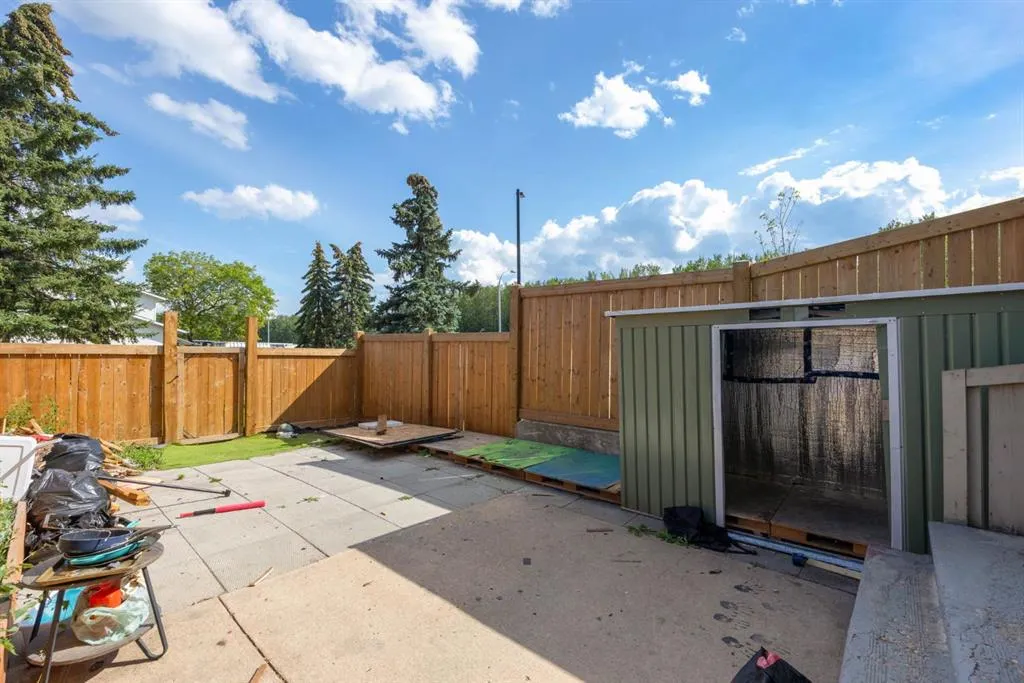 600 Signal Road, #402