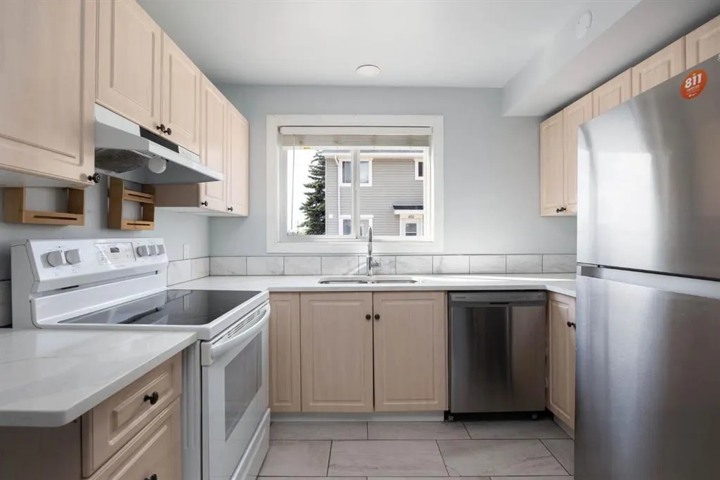 600 Signal Road, #402