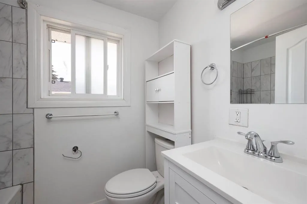 600 Signal Road, #402