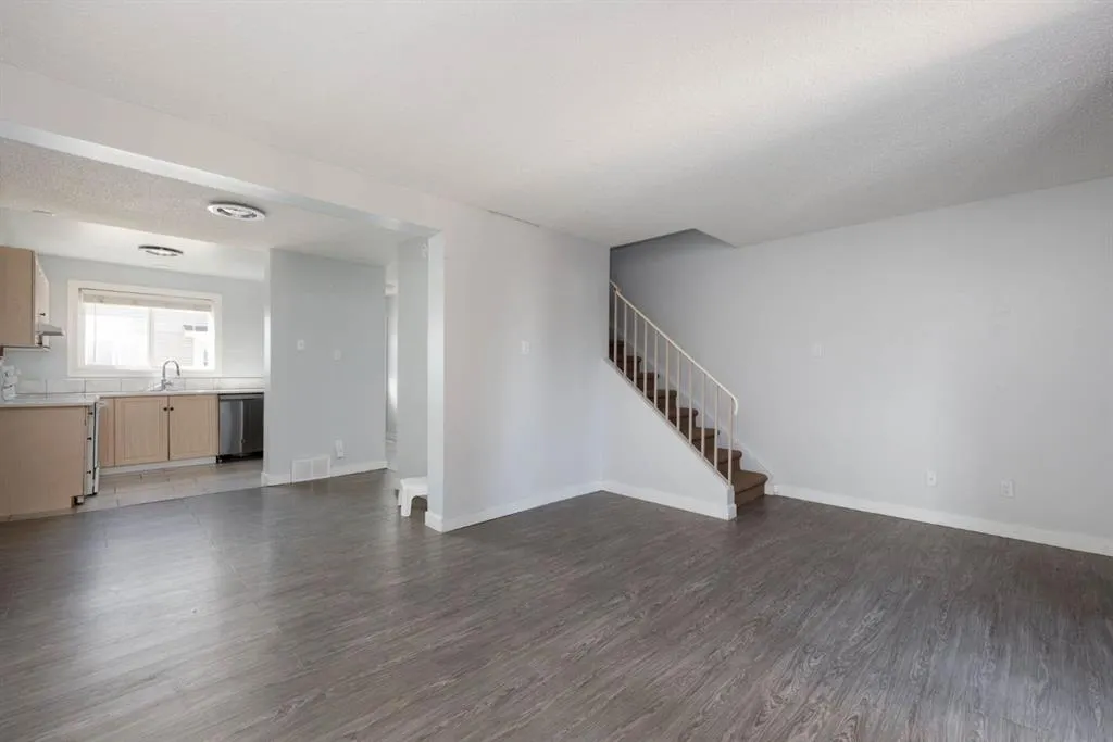 600 Signal Road, #402