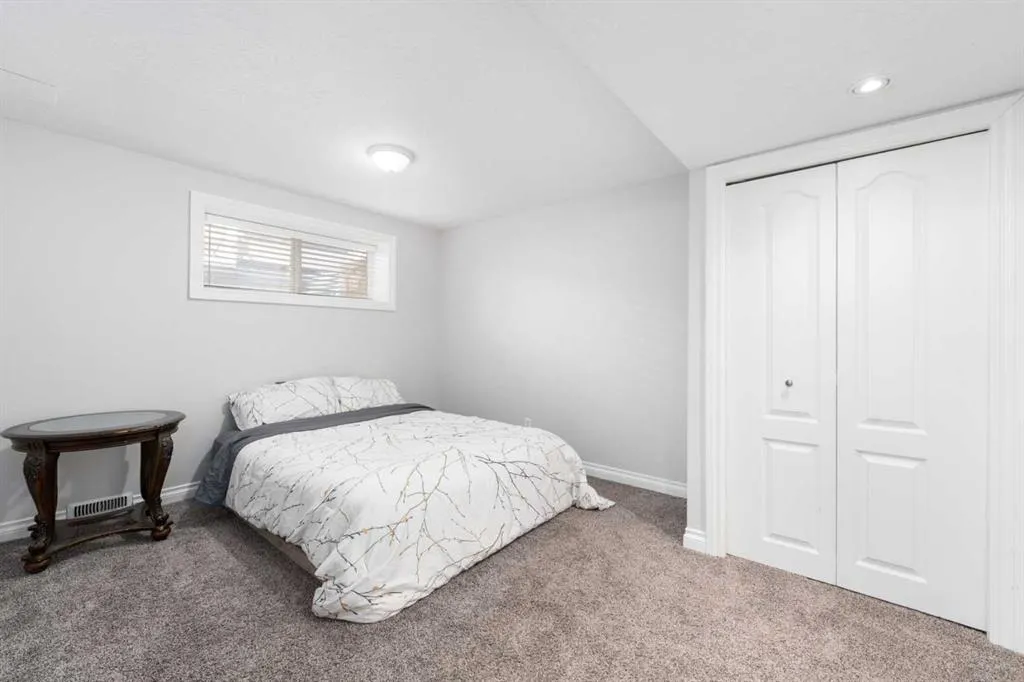 9 Drake Landing Way