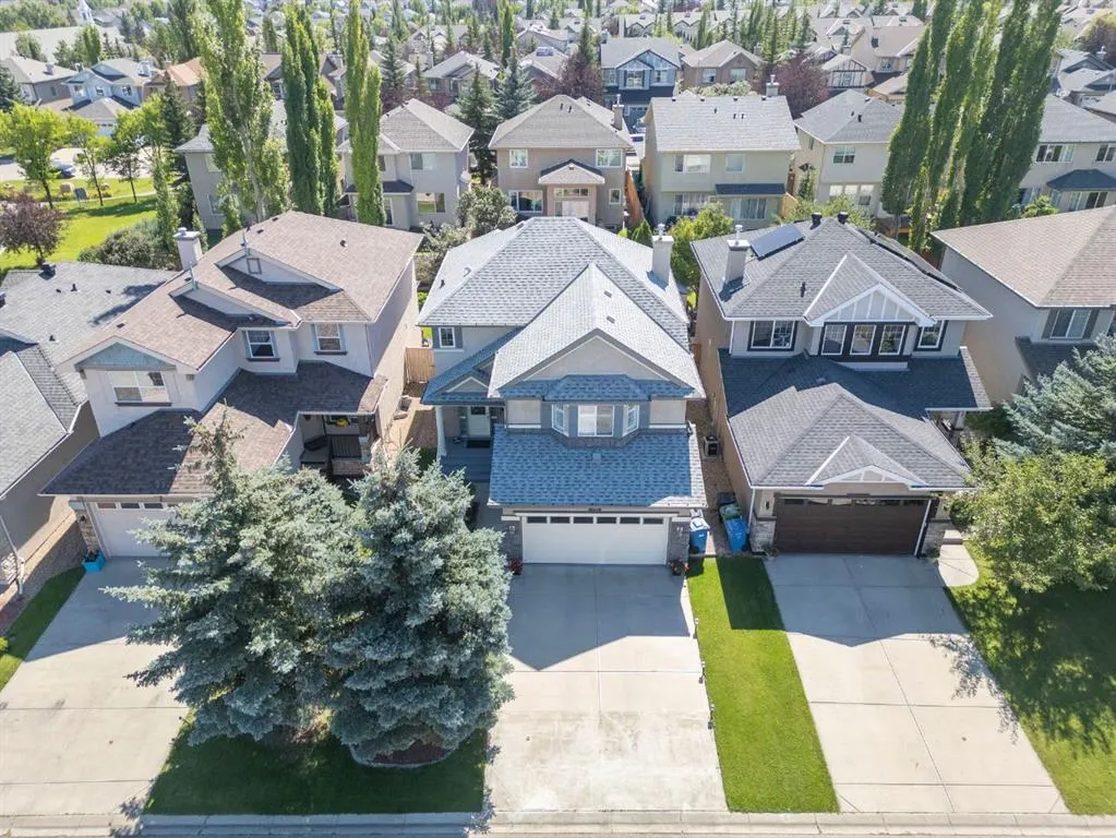 255 Everwillow Close SW