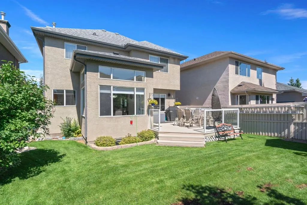 255 Everwillow Close SW