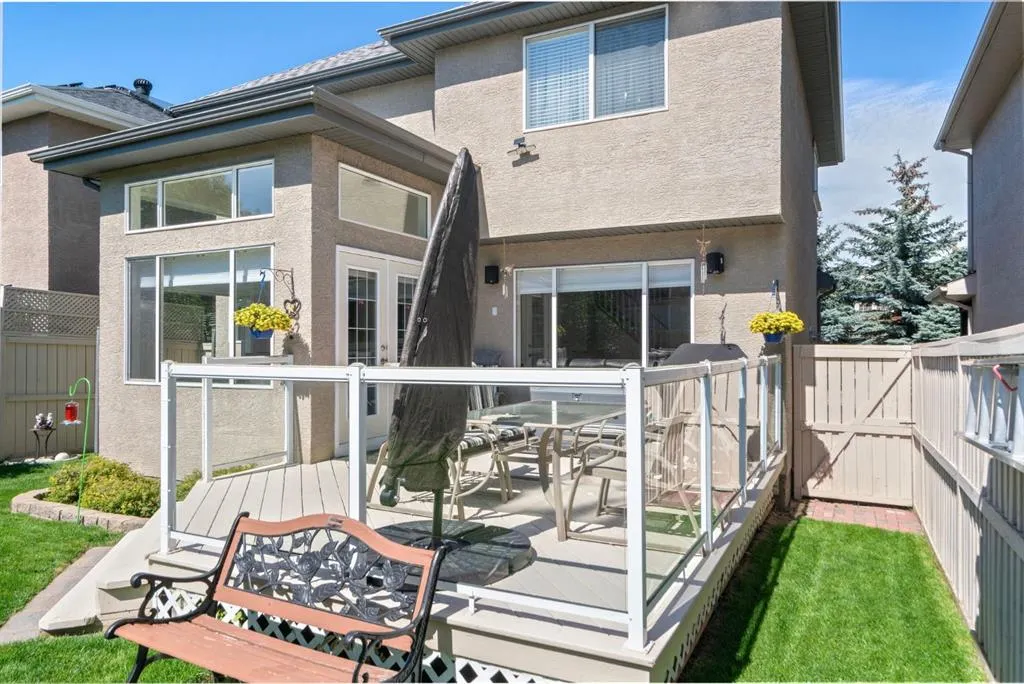 255 Everwillow Close SW