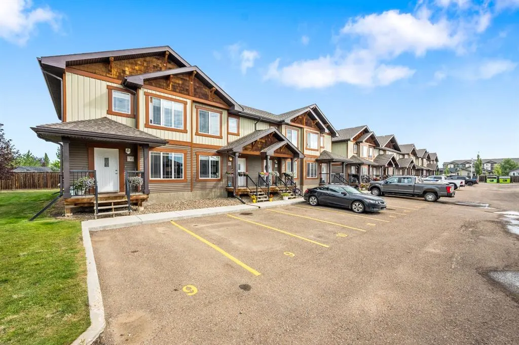 4738 13 Street, #9