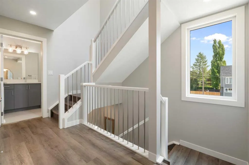 136 21 Avenue NE, #2