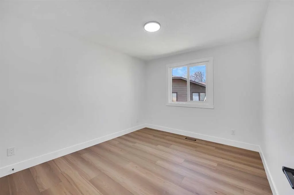 23 Edgewood Place NW