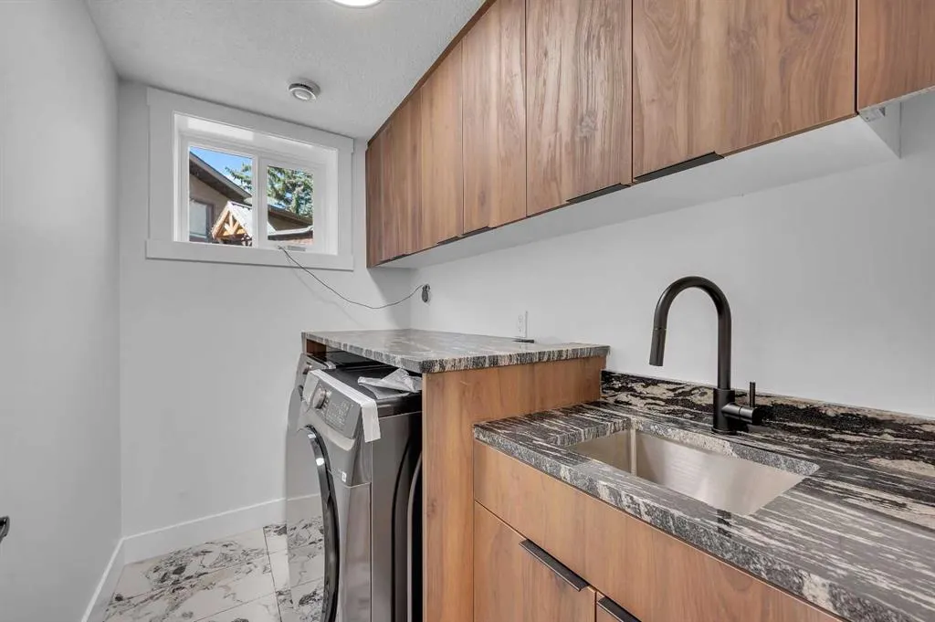 23 Edgewood Place NW