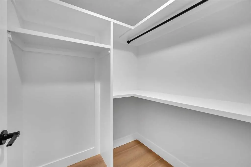 23 Edgewood Place NW