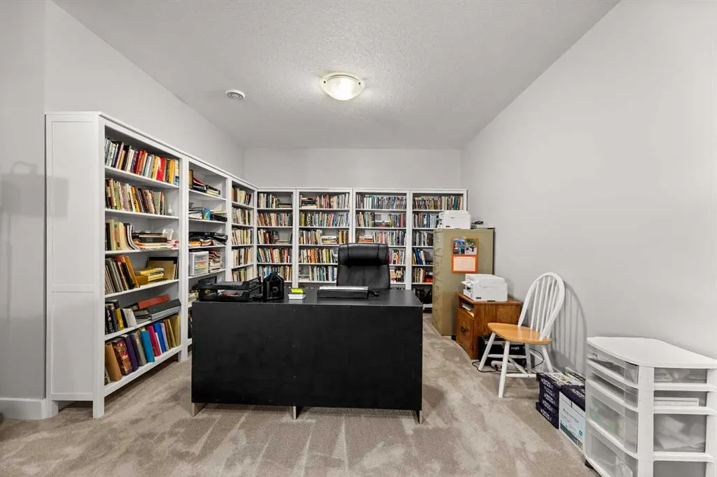 20 Silverado Crest Park SW, #204