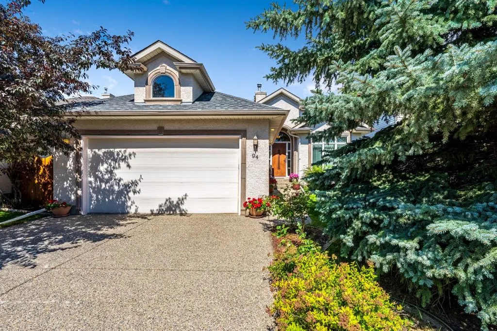 94 Simcoe Crescent SW