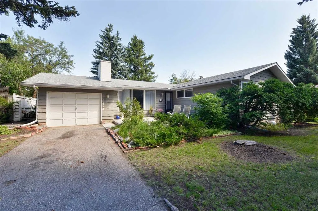 6424 Laurentian Way SW