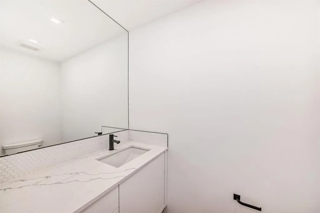 8445 Broadcast Avenue SW, #112