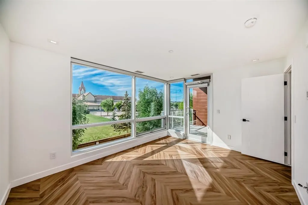 8445 Broadcast Avenue SW, #112