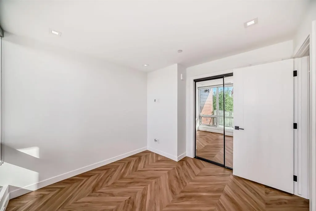 8445 Broadcast Avenue SW, #112