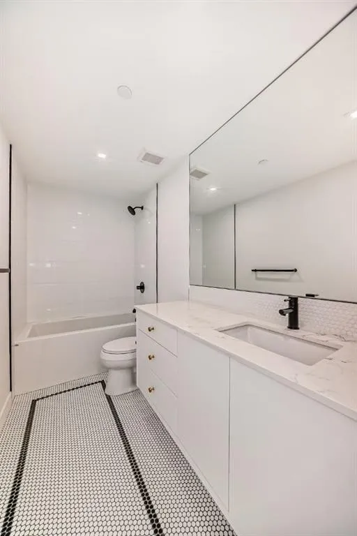 8445 Broadcast Avenue SW, #112