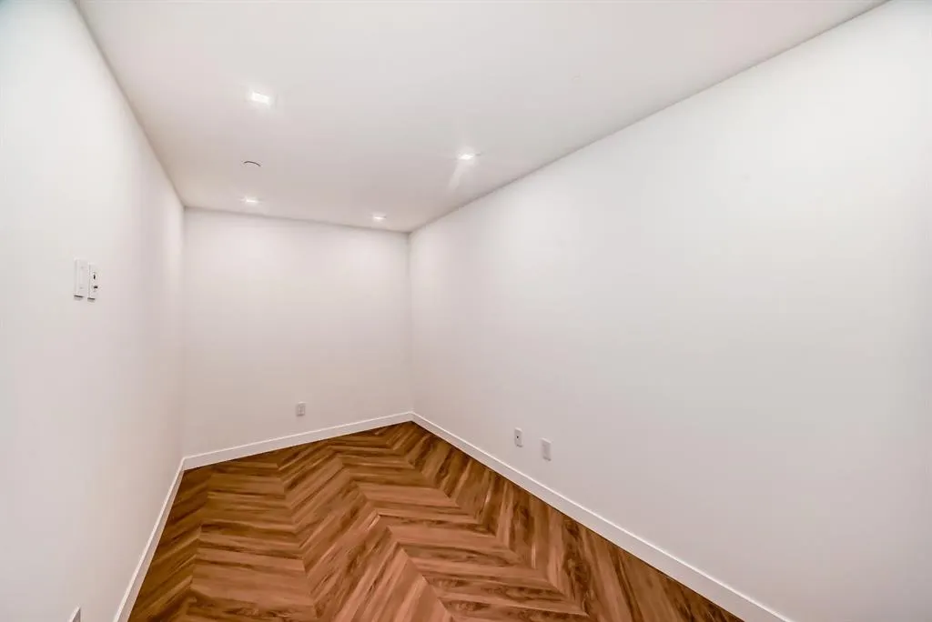 8445 Broadcast Avenue SW, #112