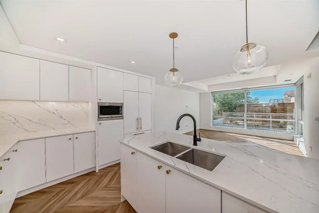 8445 Broadcast Avenue SW, #112