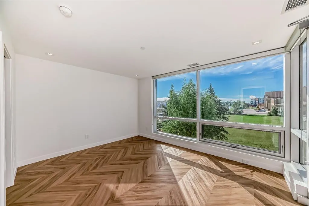 8445 Broadcast Avenue SW, #112