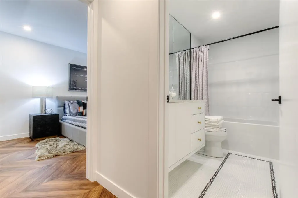 8505 Broadcast Avenue SW, #114
