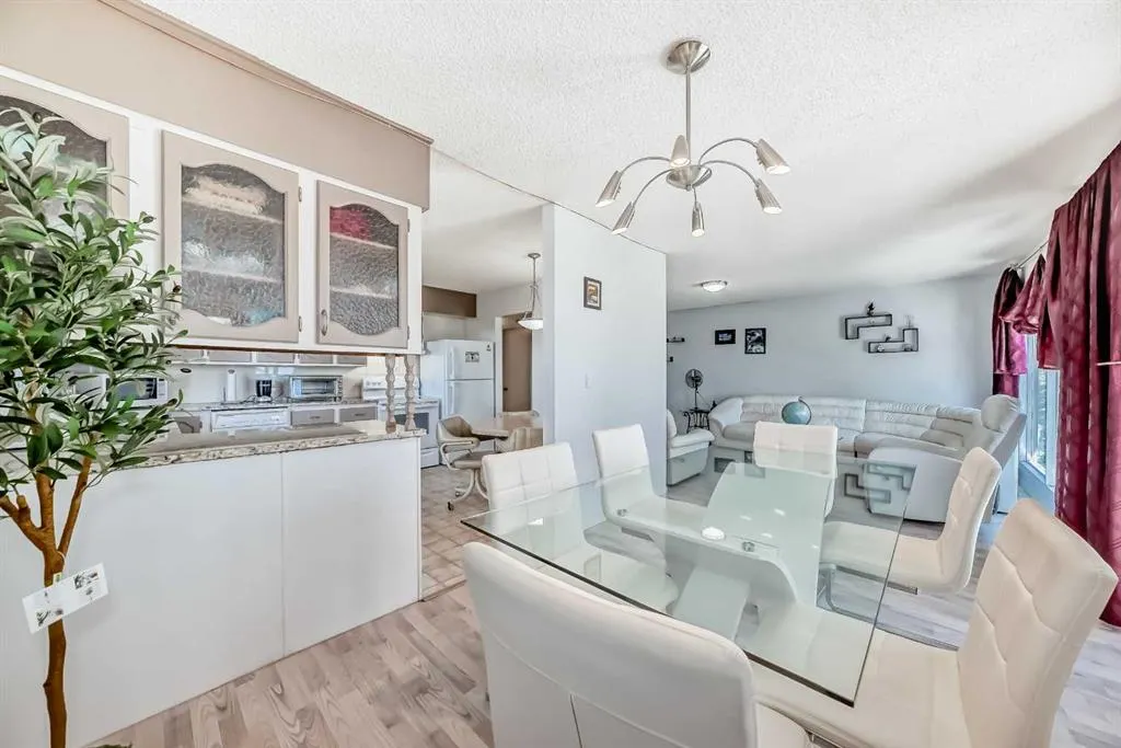 131 Ranchlands Court NW