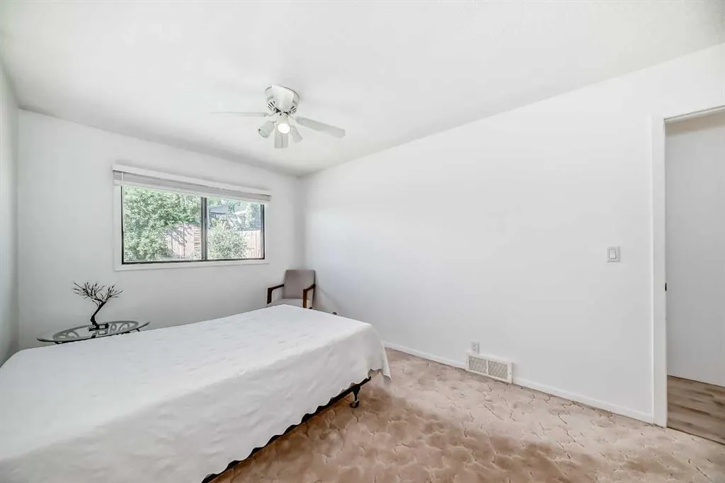 131 Ranchlands Court NW