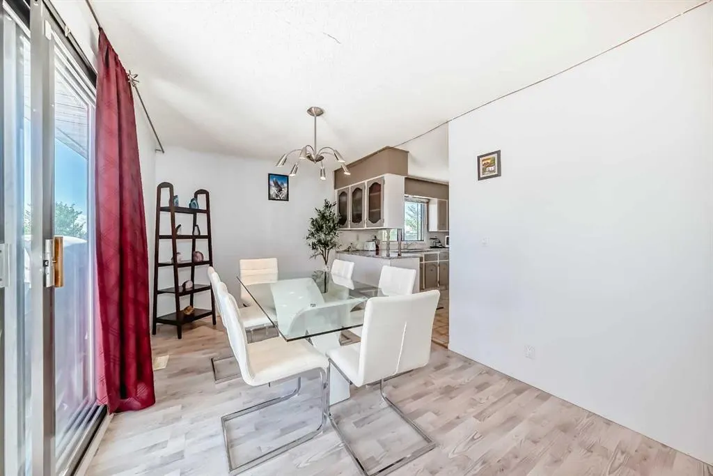 131 Ranchlands Court NW
