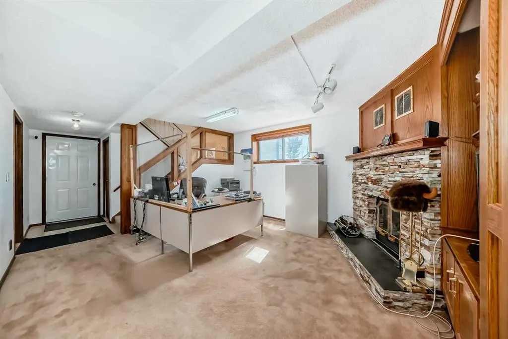 131 Ranchlands Court NW