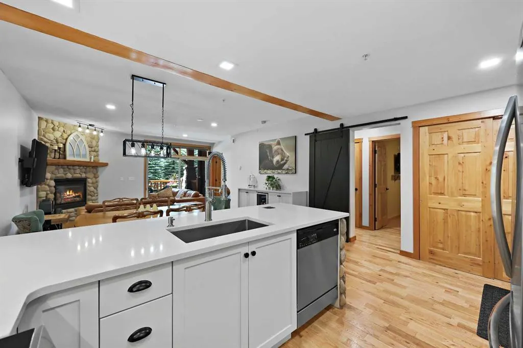 104 Armstrong Place, #216
