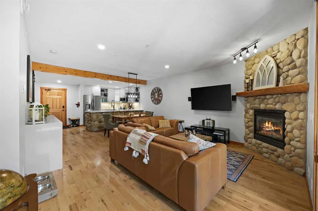 104 Armstrong Place, #216